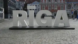 Rīgā bēgošs vadītājs izraisa divas sadursmes