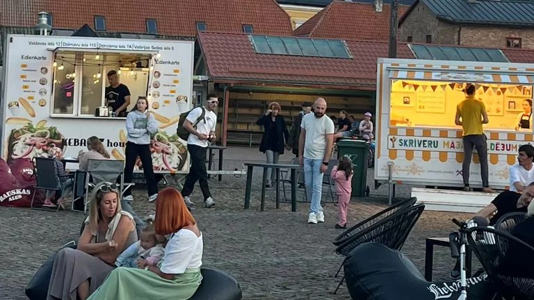 Ventspilī 31. jūlijā tirgus pāraugs Street Food vakarā