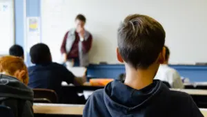 Cēsīs vecāki steigā: kā strādā interešu izglītības atbalsts